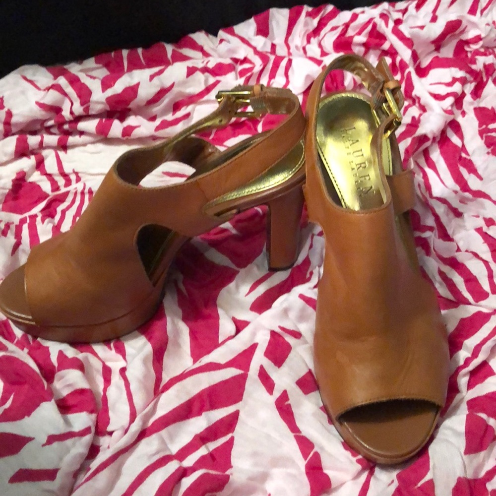Gorgeous Ralph Lauren Platforms - Picture 4 of 5